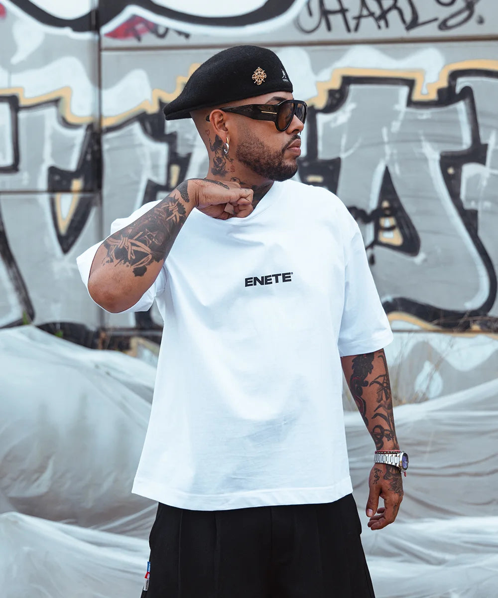 ENETE School Kills Artists - blanca – Short Sleeve Boxy - Daily Garments